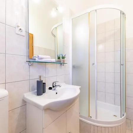 Villa Spacious Retreat With Private Pool, Fitness Centre, And Garden Prgomet
