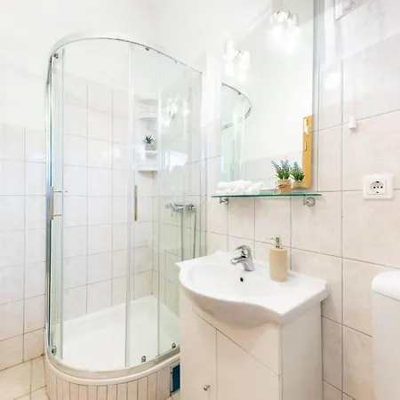 Villa Spacious Retreat With Private Pool, Fitness Centre, And Garden Prgomet